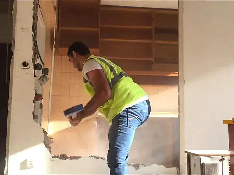 Duvar Yıkımı ve Kırımı